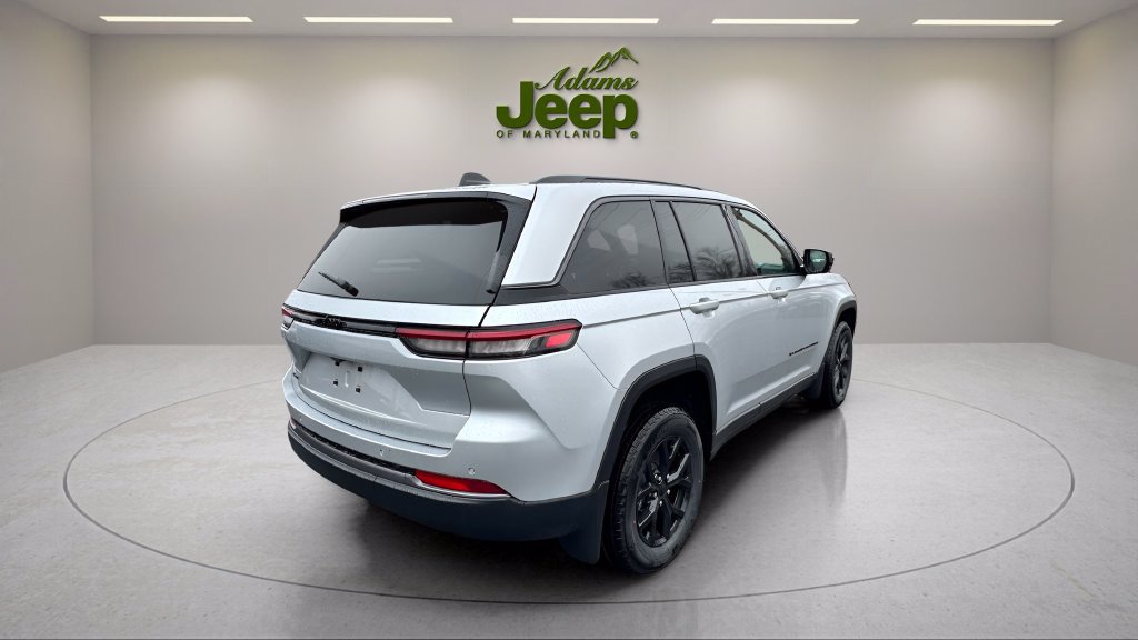 New 2026 Jeep Grand Cherokee Altitude AWD/4WD image 10