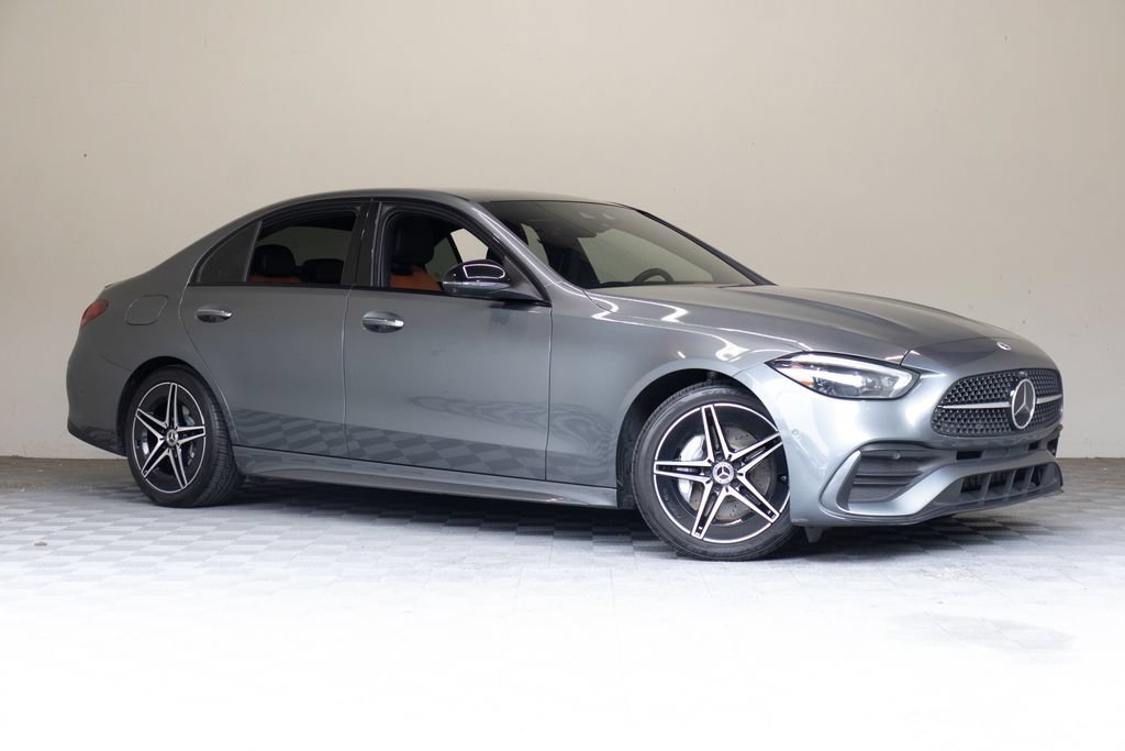 Used 2024 Mercedes-Benz C 300 Sedan image 2