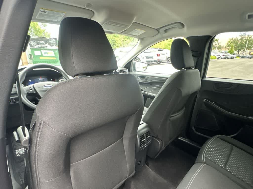 Used 2025 Ford Escape Active w/ Tech Pack #1 AWD/4WD image 16