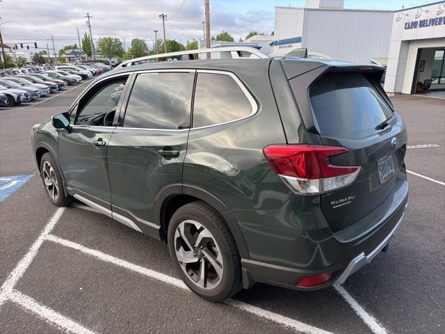 Used 2022 Subaru Forester Touring AWD/4WD image 6