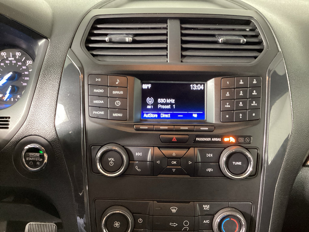 Used 2018 Ford Explorer XLT AWD/4WD image 27