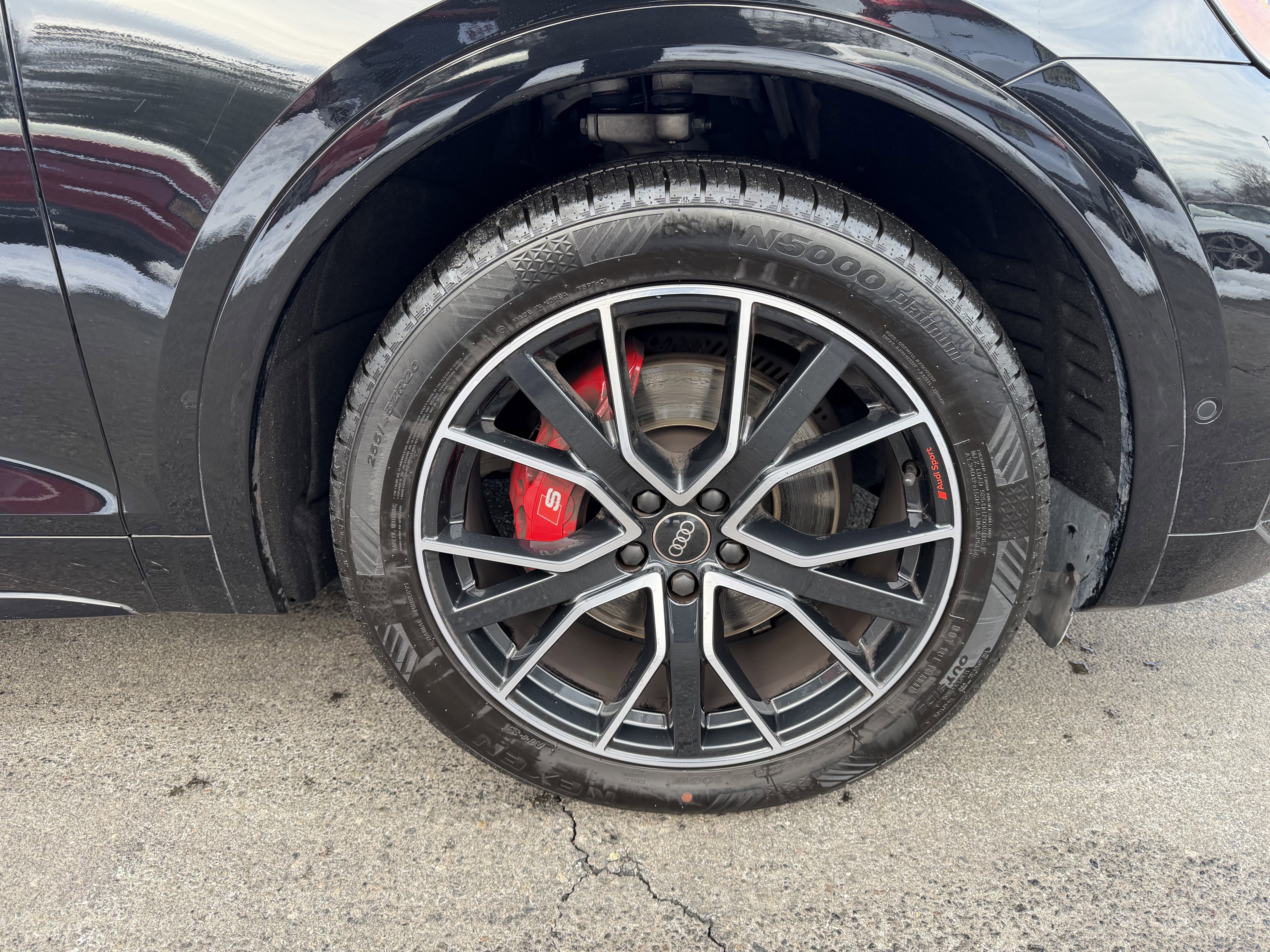 Used 2023 Audi SQ5 Prestige w/ Prestige Package image 9