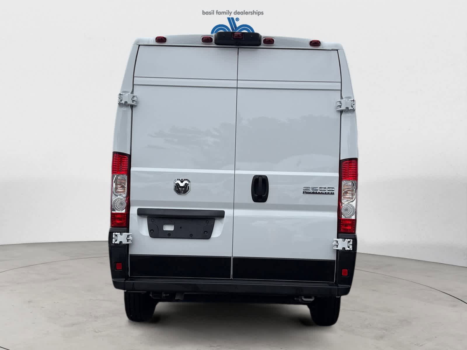 Used 2025 RAM ProMaster 2500 w/ Convenience Group FWD image 4