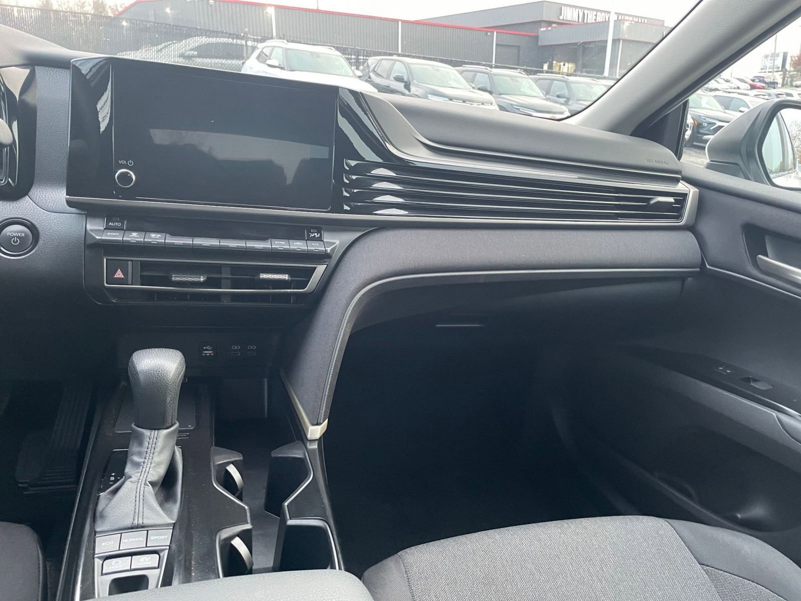 Used 2025 Toyota Camry LE image 34