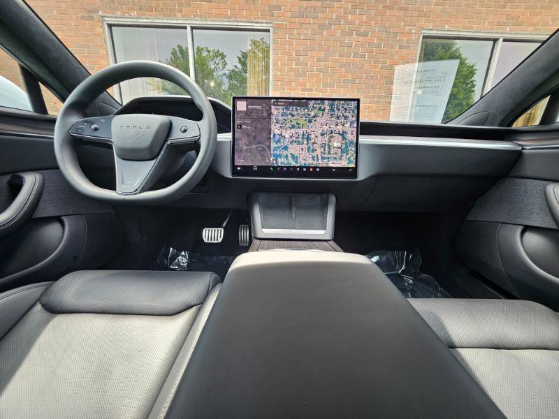 Used 2023 Tesla Model S AWD image 40