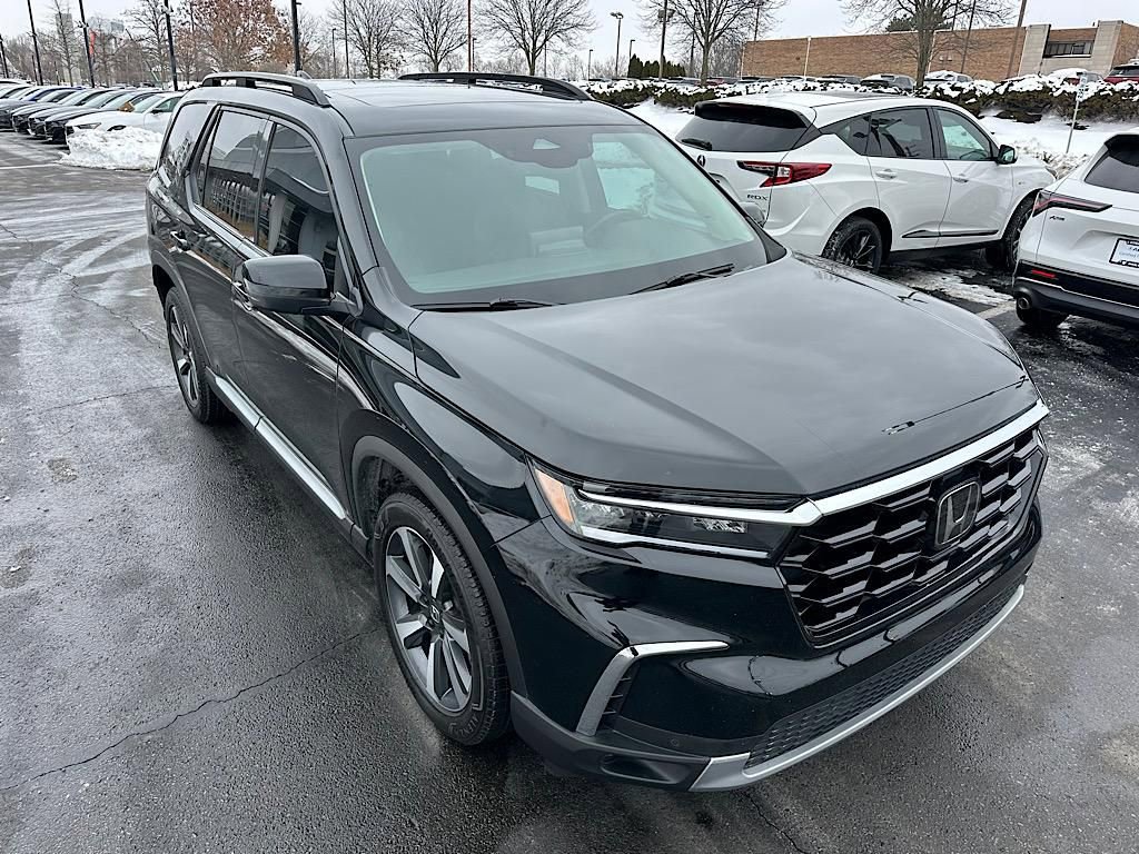 Used 2023 Honda Pilot Touring image 13
