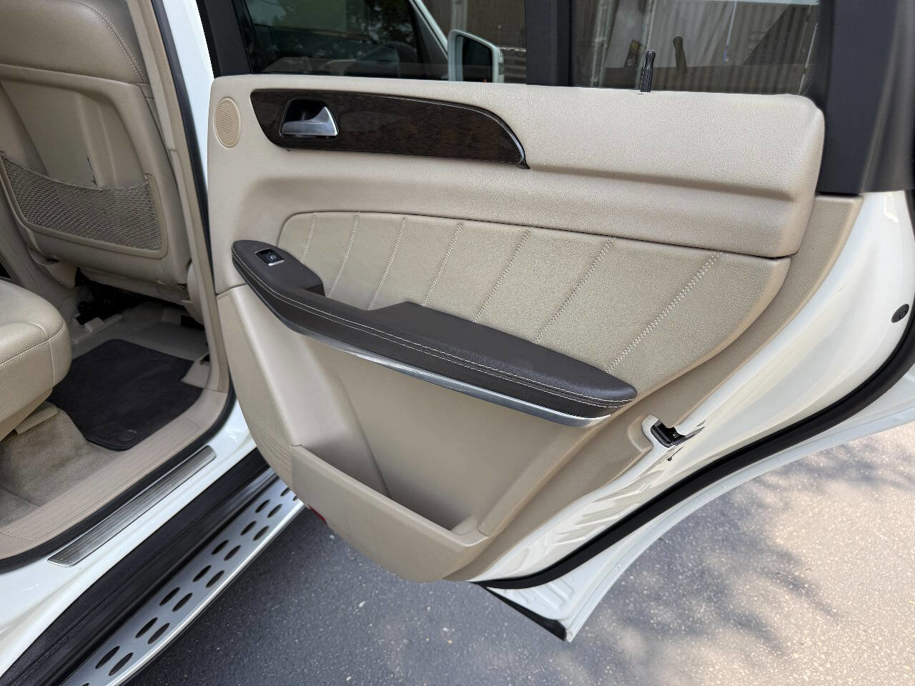 Used 2013 Mercedes-Benz GL 450 GL 450 4MATIC AWD 4dr SUV image 16