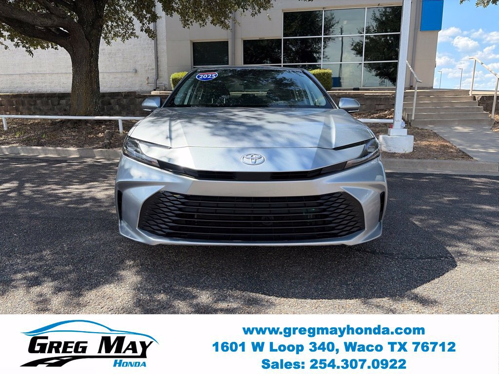 Used 2025 Toyota Camry LE FWD image 2