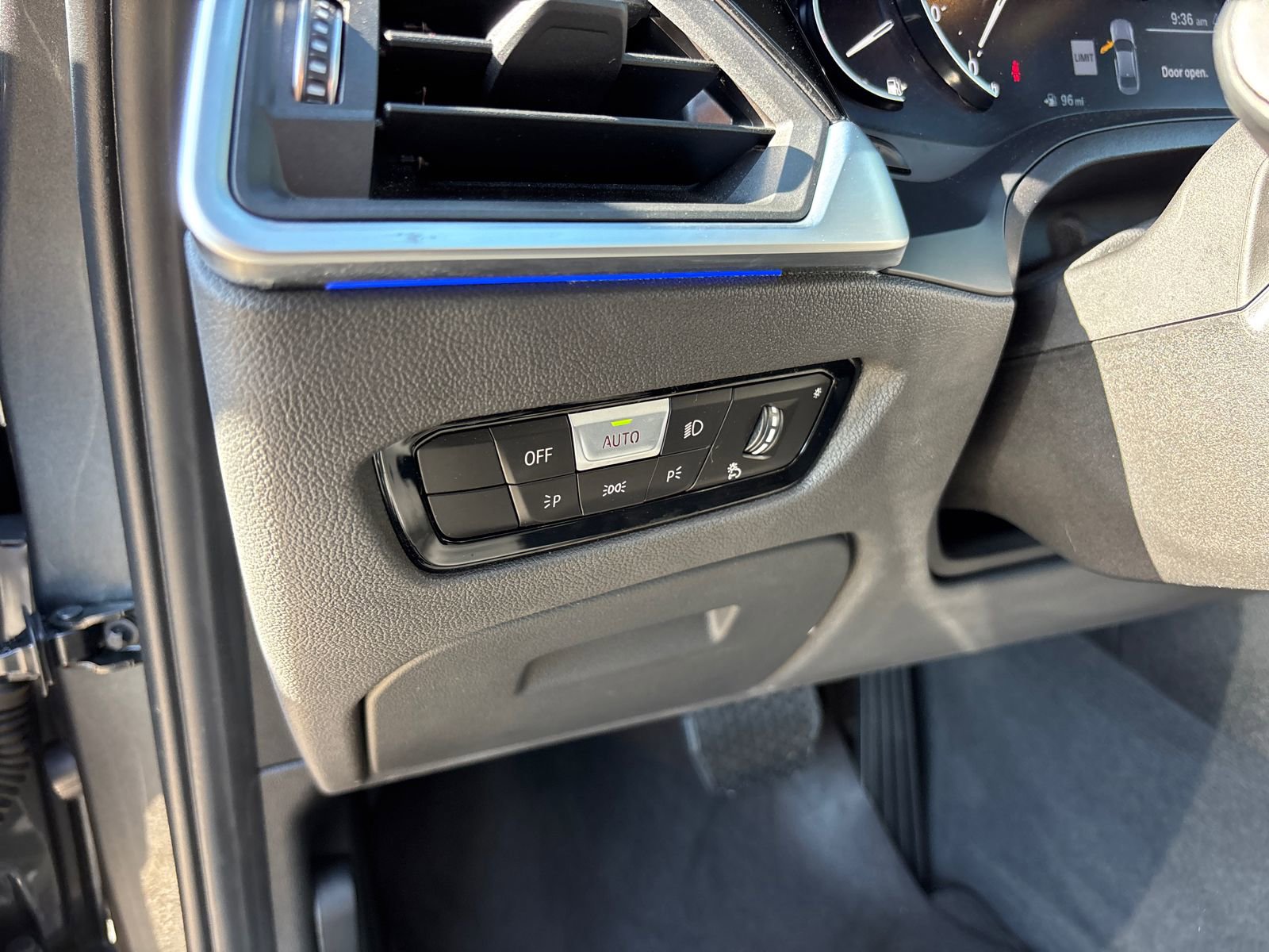 Used 2020 BMW 330i xDrive Sedan w/ Convenience Package AWD/4WD image 14