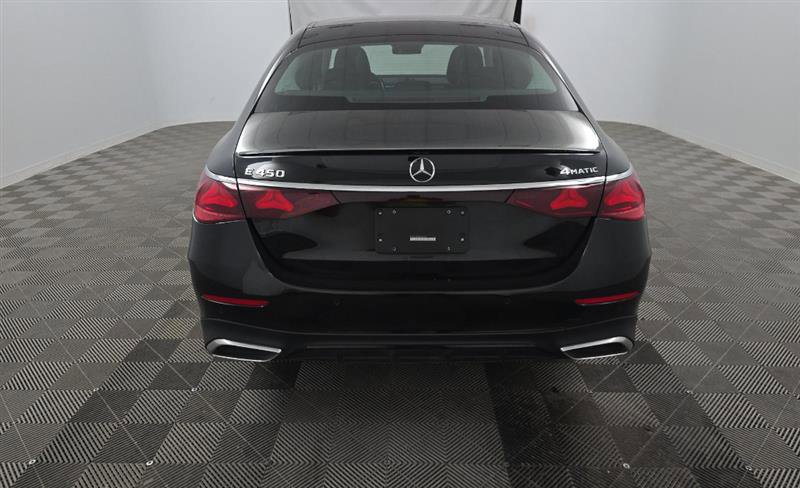 Used 2024 Mercedes-Benz E 450 4MATIC Sedan w/ Airmatic Package image 5