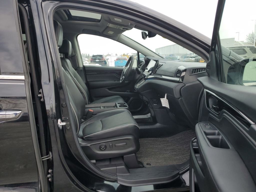 Used 2023 Honda Odyssey Elite image 41