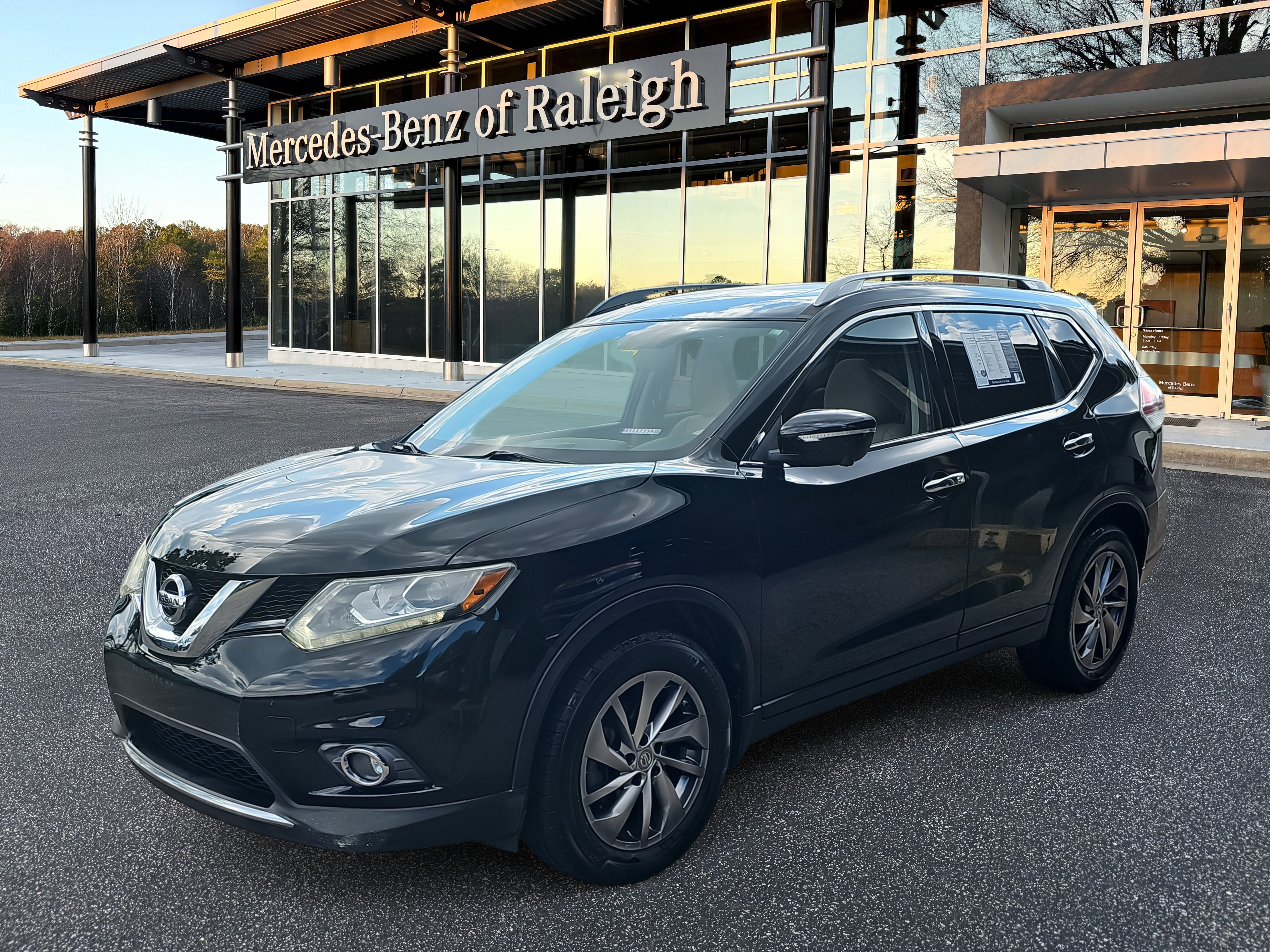 Used 2015 Nissan Rogue SL w/ SL Premium Package