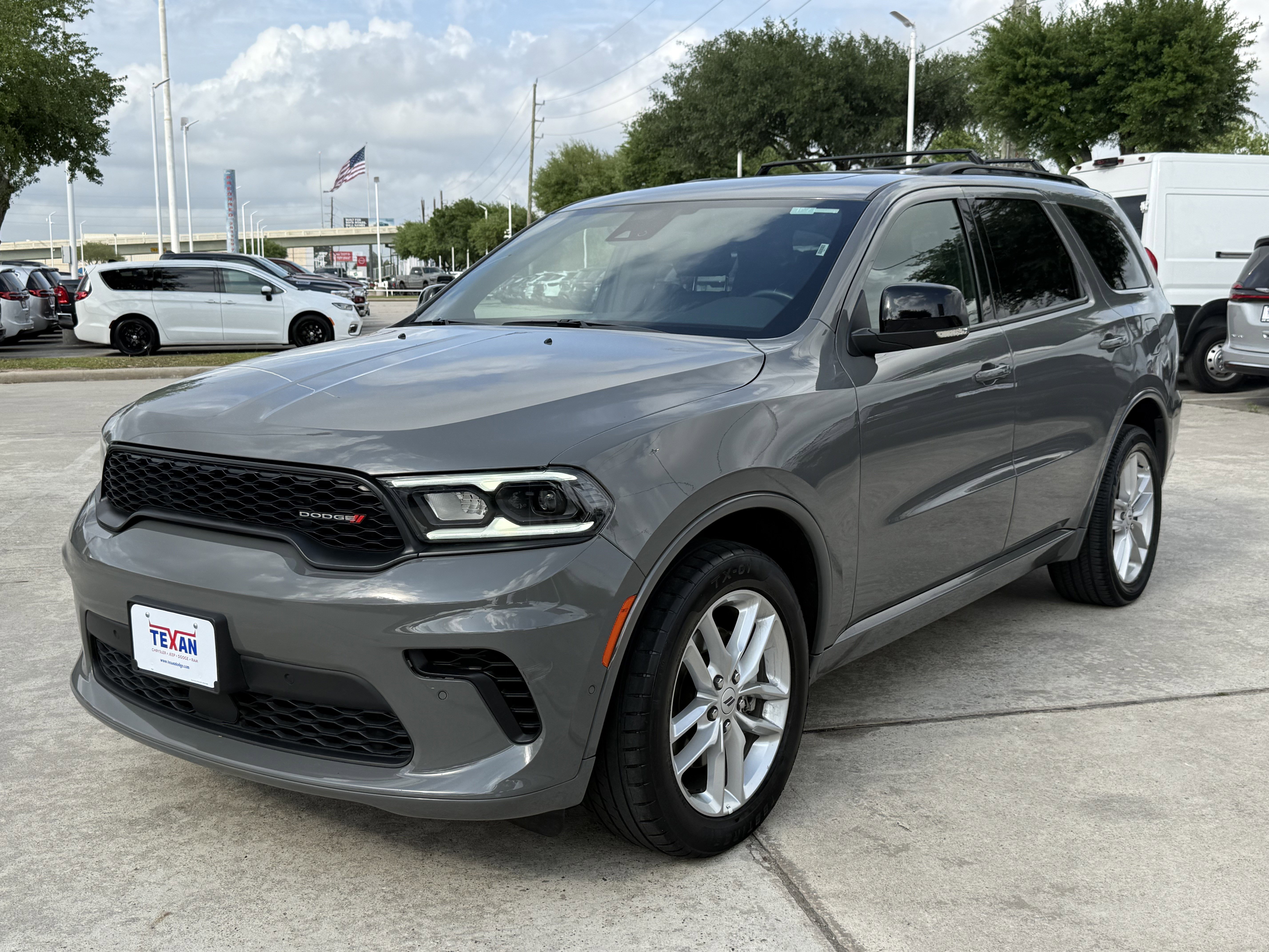 Used 2025 Dodge Durango GT image 9