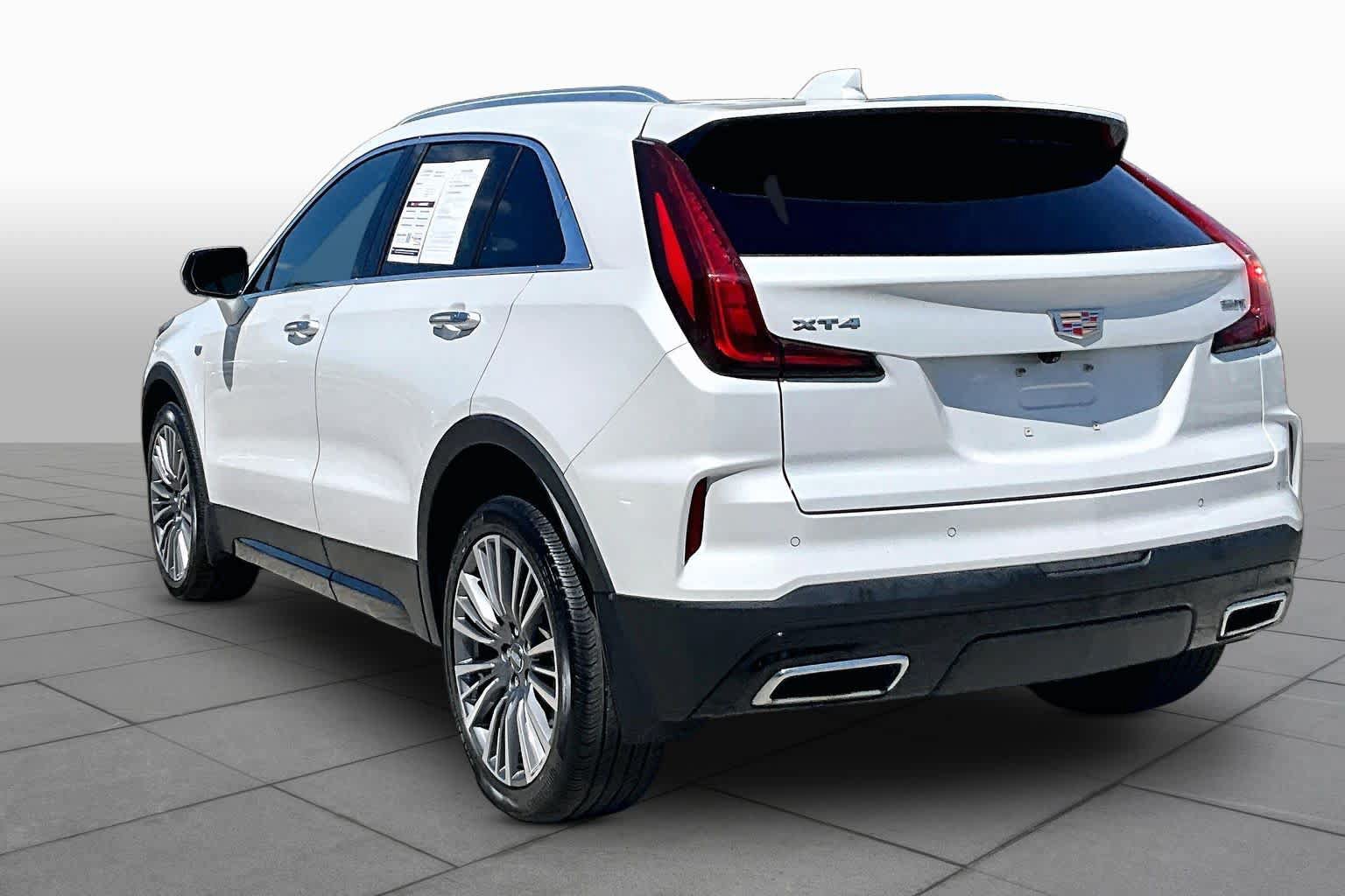 Used 2024 Cadillac XT4 Premium Luxury FWD image 12