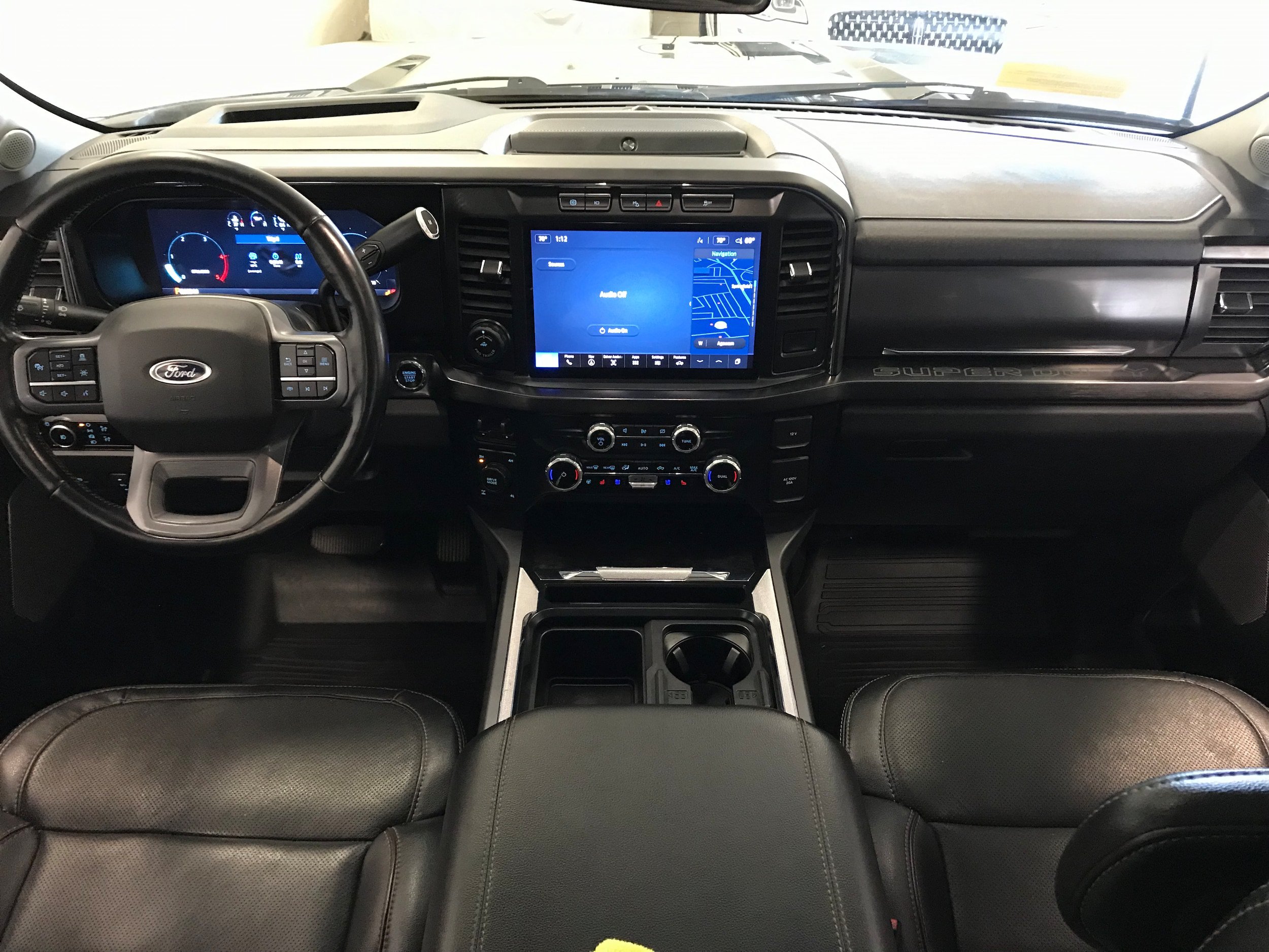 Used 2023 Ford F350 Lariat w/ Lariat Ultimate Package AWD/4WD image 10