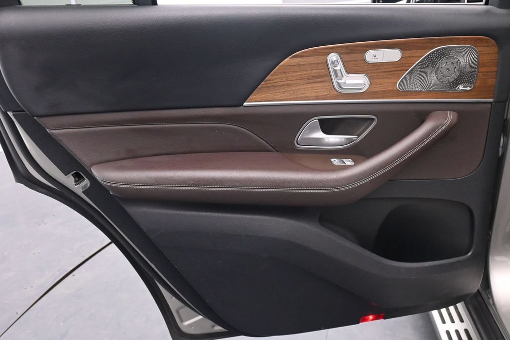 Used 2022 Mercedes-Benz GLS 450 4MATIC image 17