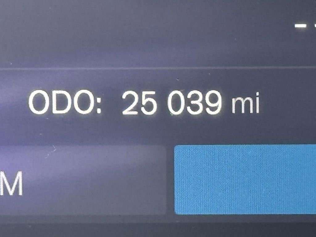 Certified 2023 Volvo XC60 B5 Plus image 24