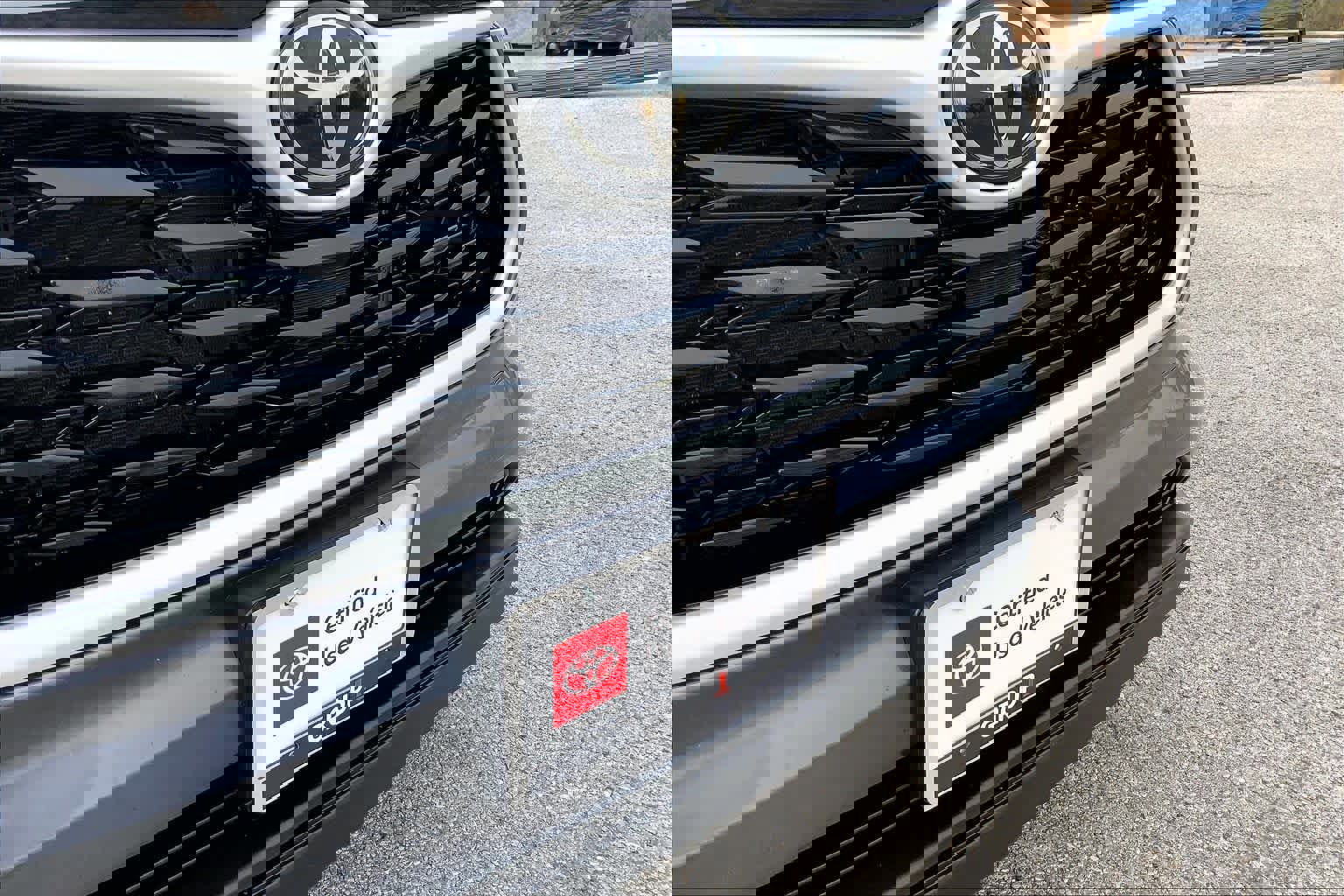 Used 2023 Toyota Highlander LE image 28