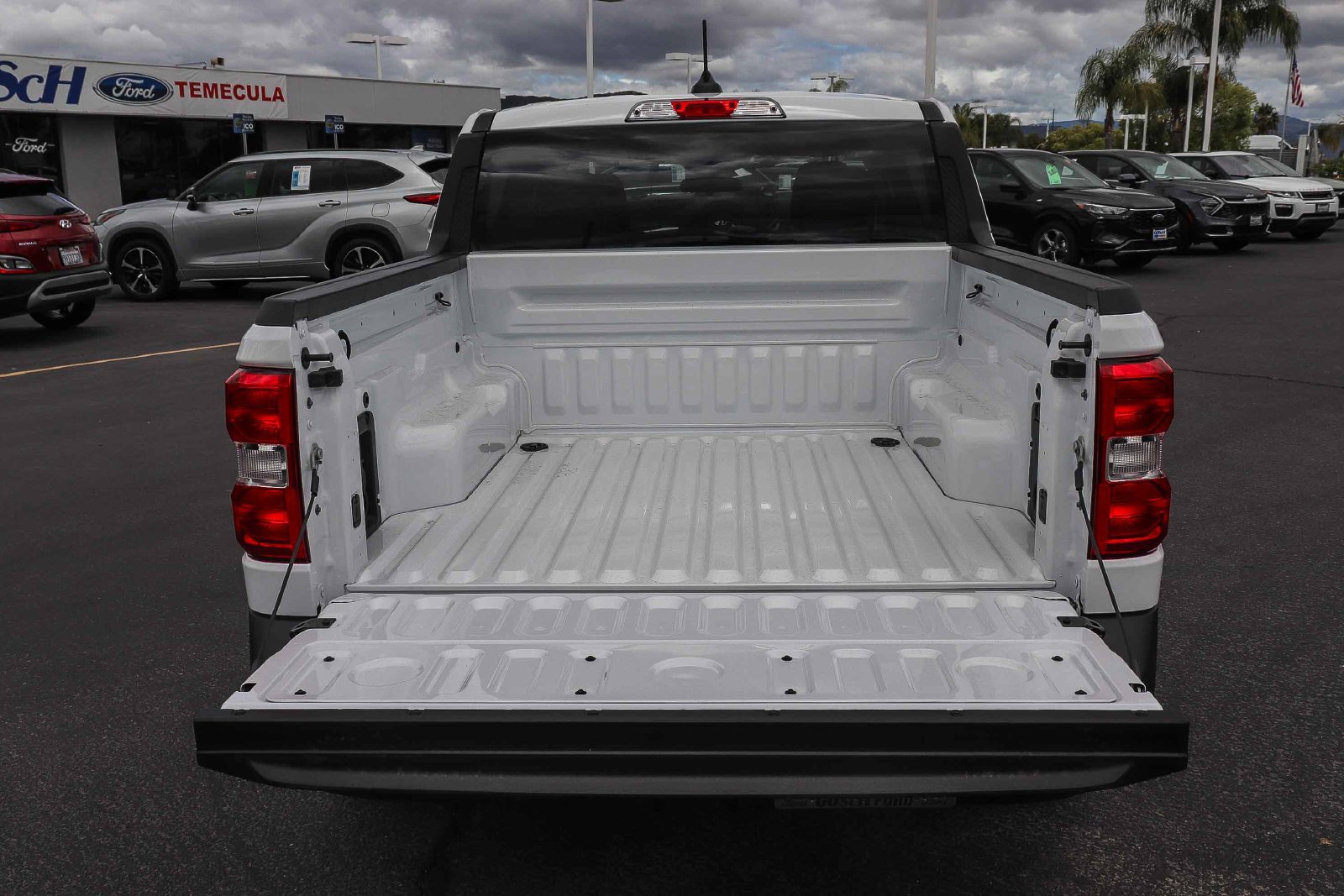 New 2026 Ford Maverick XLT w/ XLT Luxury Package FWD image 28
