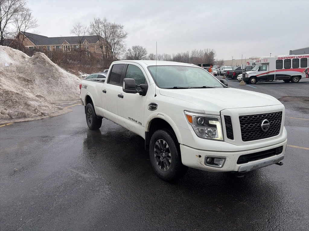 Used 2019 Nissan Titan PRO-4X w/ Pro-4x Convenience Package image 3