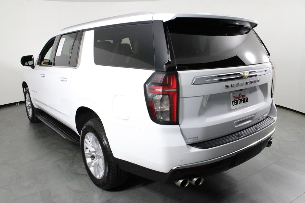 Used 2024 Chevrolet Suburban Premier image 3