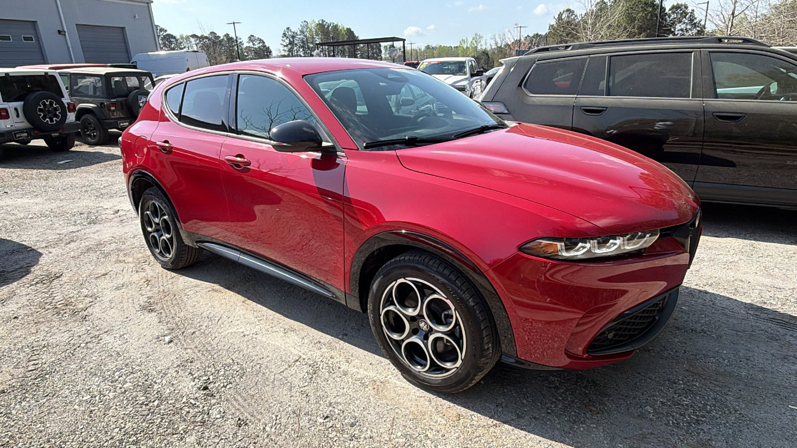 Used 2025 Alfa Romeo Tonale image 5