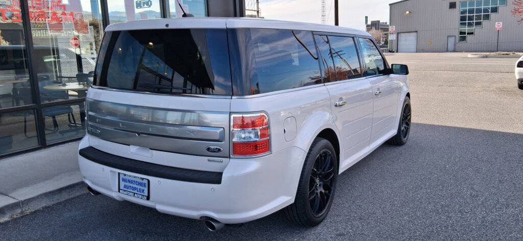 Used 2016 Ford Flex Limited w/ Equipment Group 303A AWD/4WD image 9