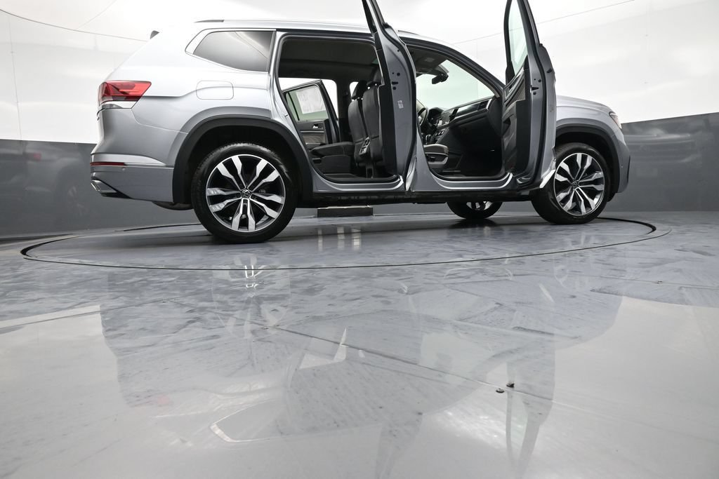 Used 2023 Volkswagen Atlas SEL Premium AWD/4WD image 50