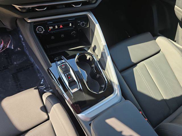 Used 2025 Audi Q5 Premium AWD/4WD image 28