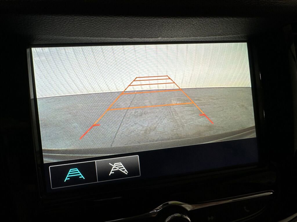 Used 2017 Chevrolet Trax LT w/ LT Convenience Package image 13