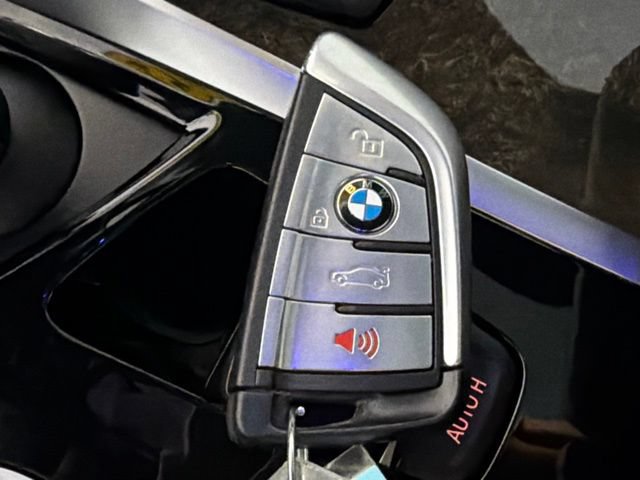 Used 2018 BMW M550i xDrive AWD/4WD image 46
