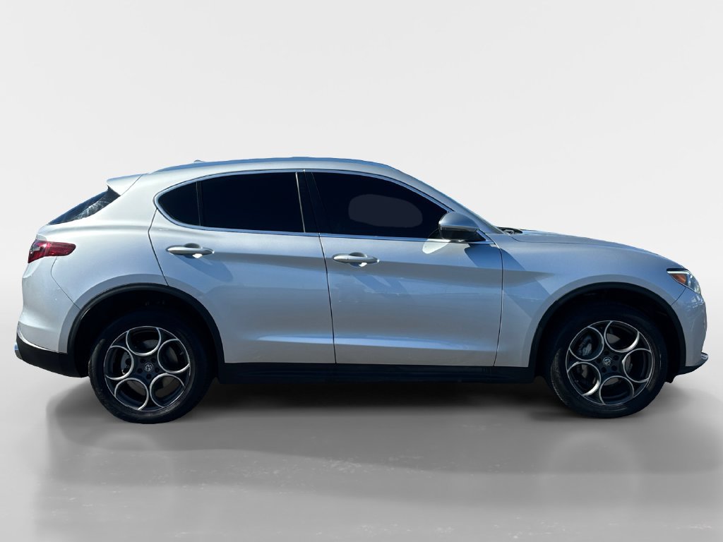 Used 2018 Alfa Romeo Stelvio Ti AWD/4WD image 21