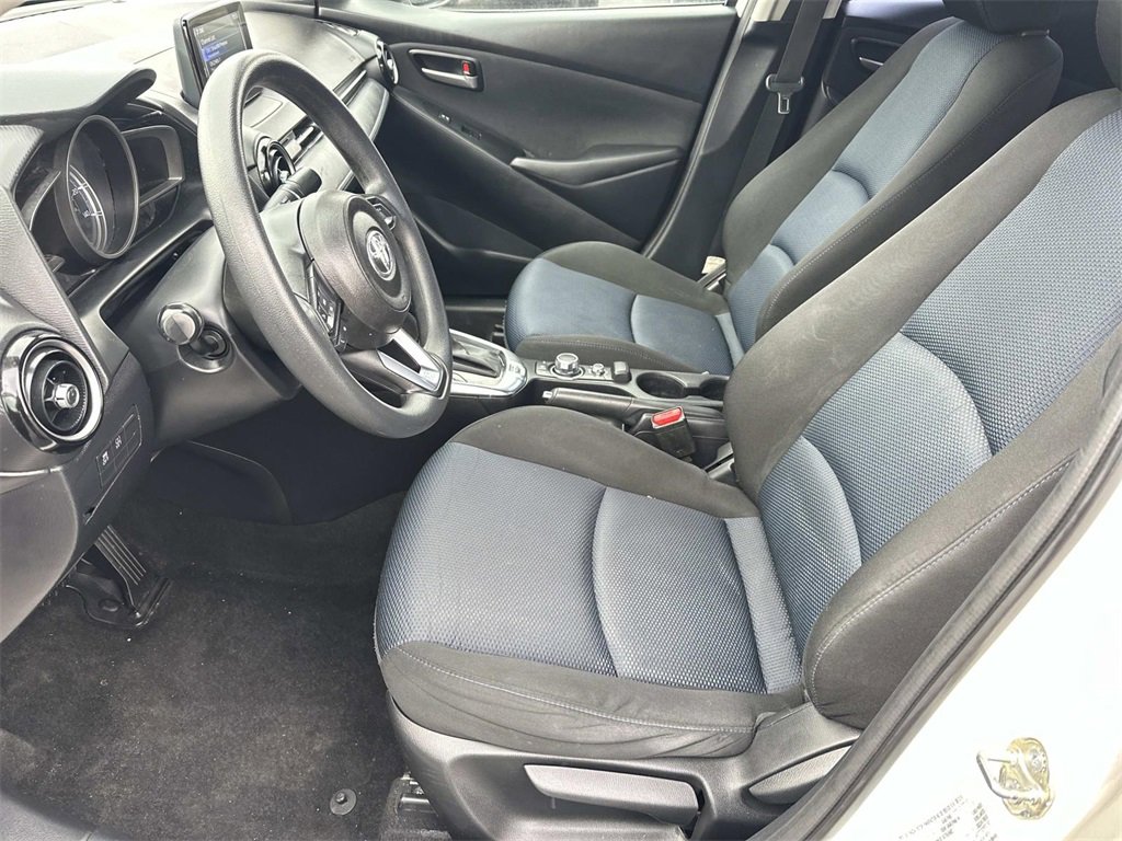 Used 2019 Toyota Yaris LE image 19