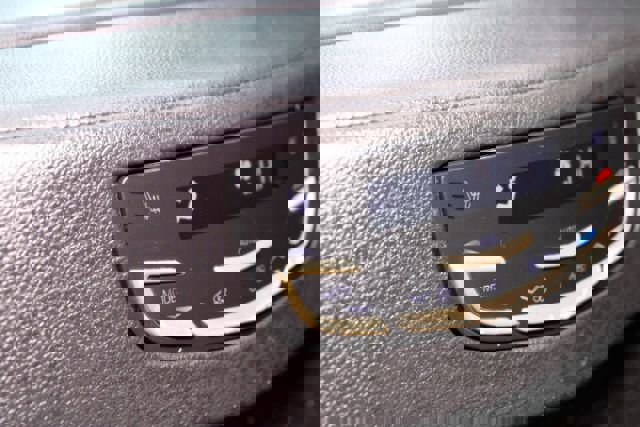 Used 2016 Cadillac Escalade ESV Luxury image 30