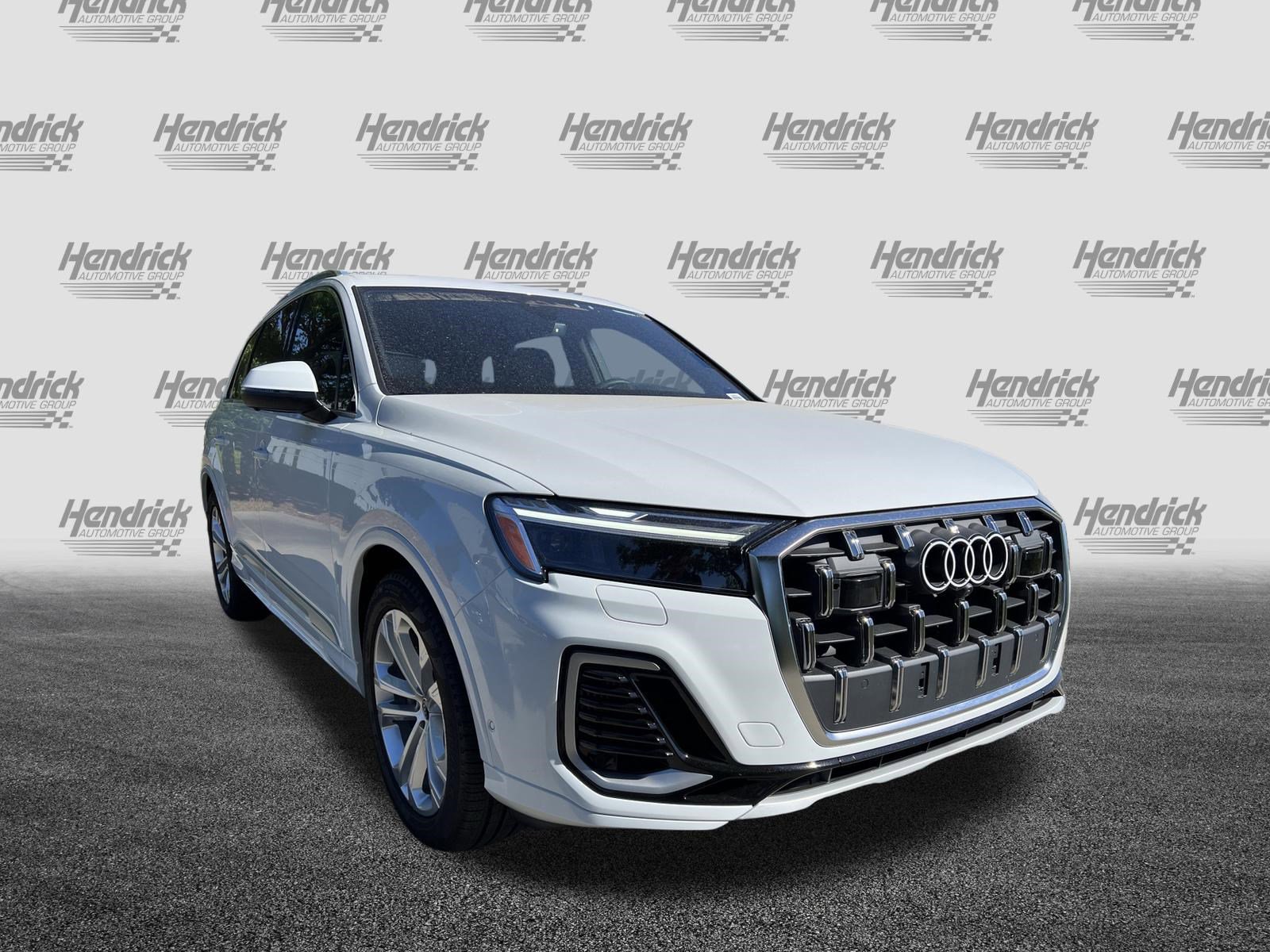 Used 2026 Audi Q7 3.0T Premium Plus w/ Premium Plus Package image 2
