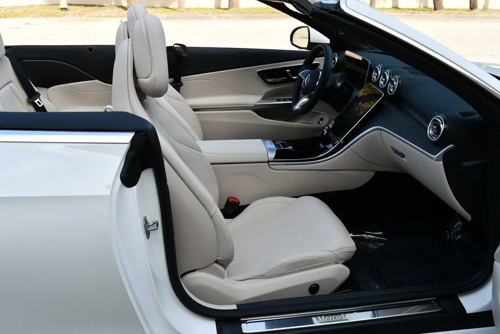 Used 2024 Mercedes-Benz CLE 300 4MATIC Cabriolet image 19