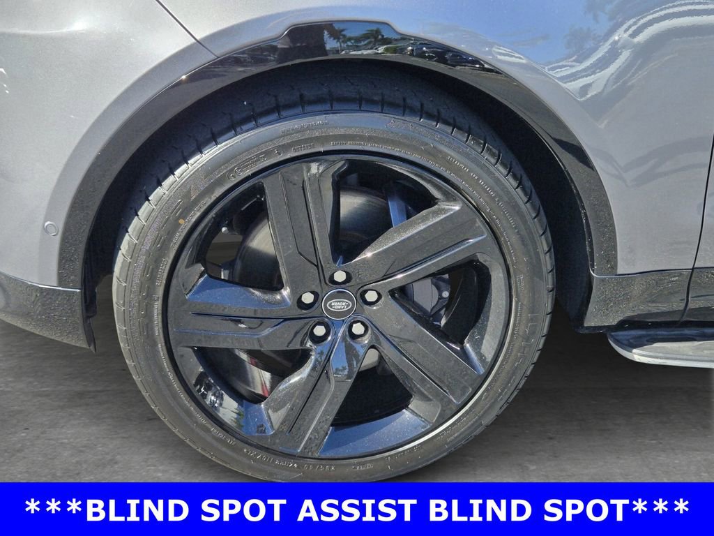 Used 2023 Land Rover Discovery HSE R-Dynamic image 6