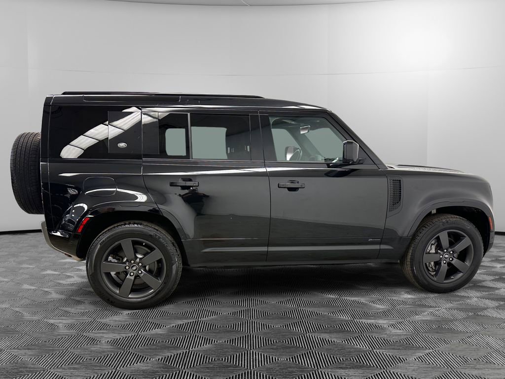 Used 2021 Land Rover Defender 110 X-Dynamic HSE image 6