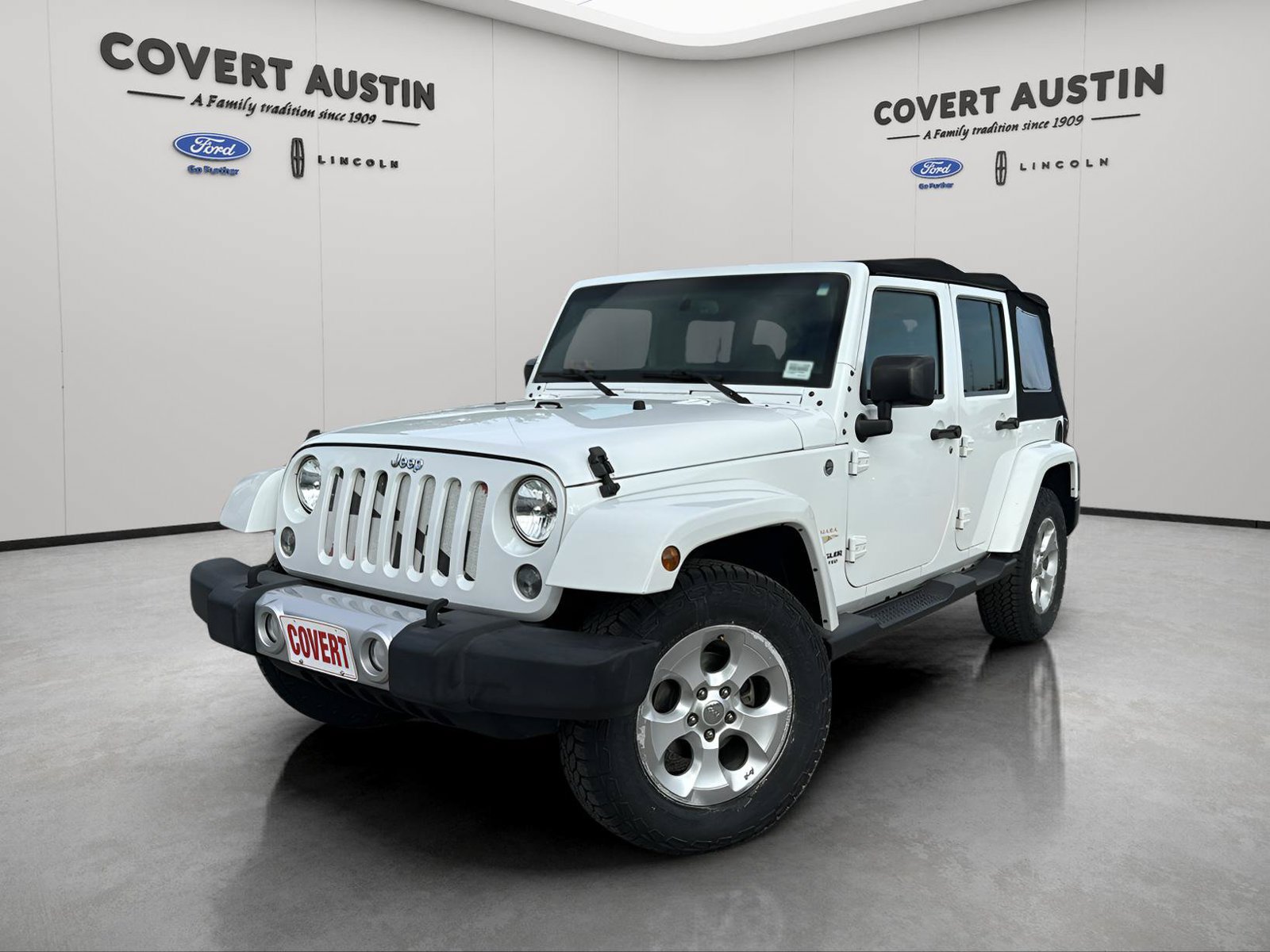 Used 2015 Jeep Wrangler Unlimited Sahara w/ Connectivity Group AWD/4WD image 1