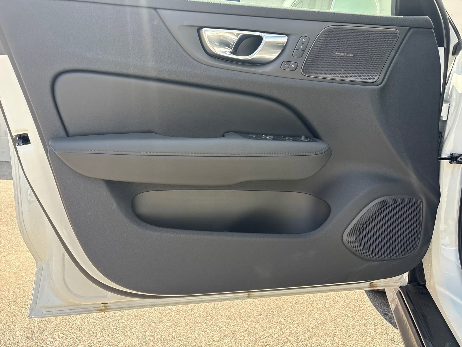 New 2025 Volvo V60 B5 Cross Country Plus w/ Protection Package Premier image 10