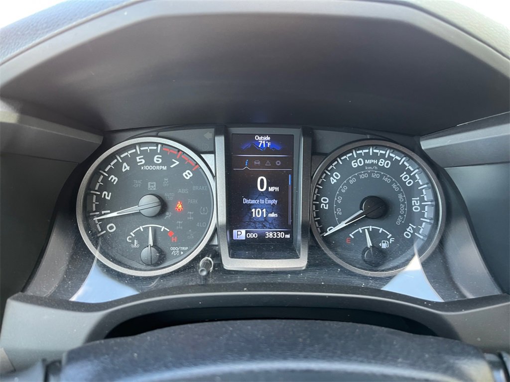 Used 2022 Toyota Tacoma TRD Off-Road image 20