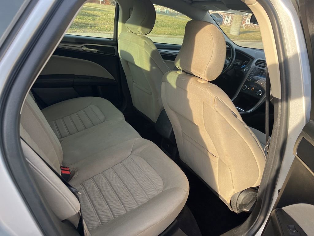 Used 2019 Ford Fusion S image 22
