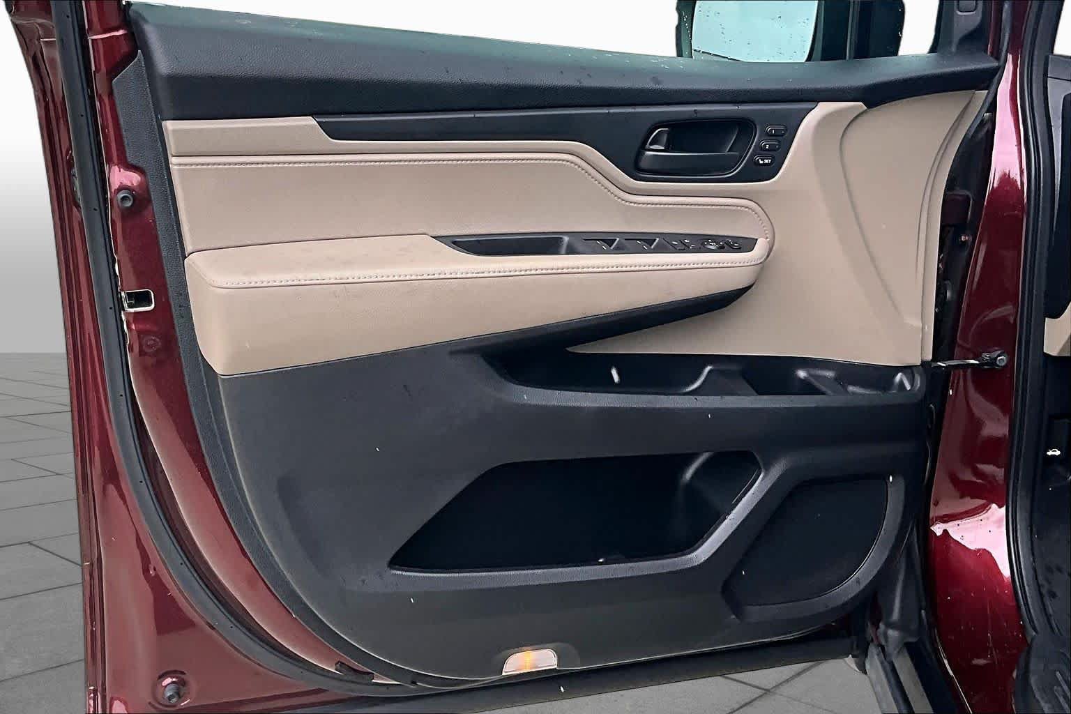 Used 2018 Honda Odyssey EX-L image 20