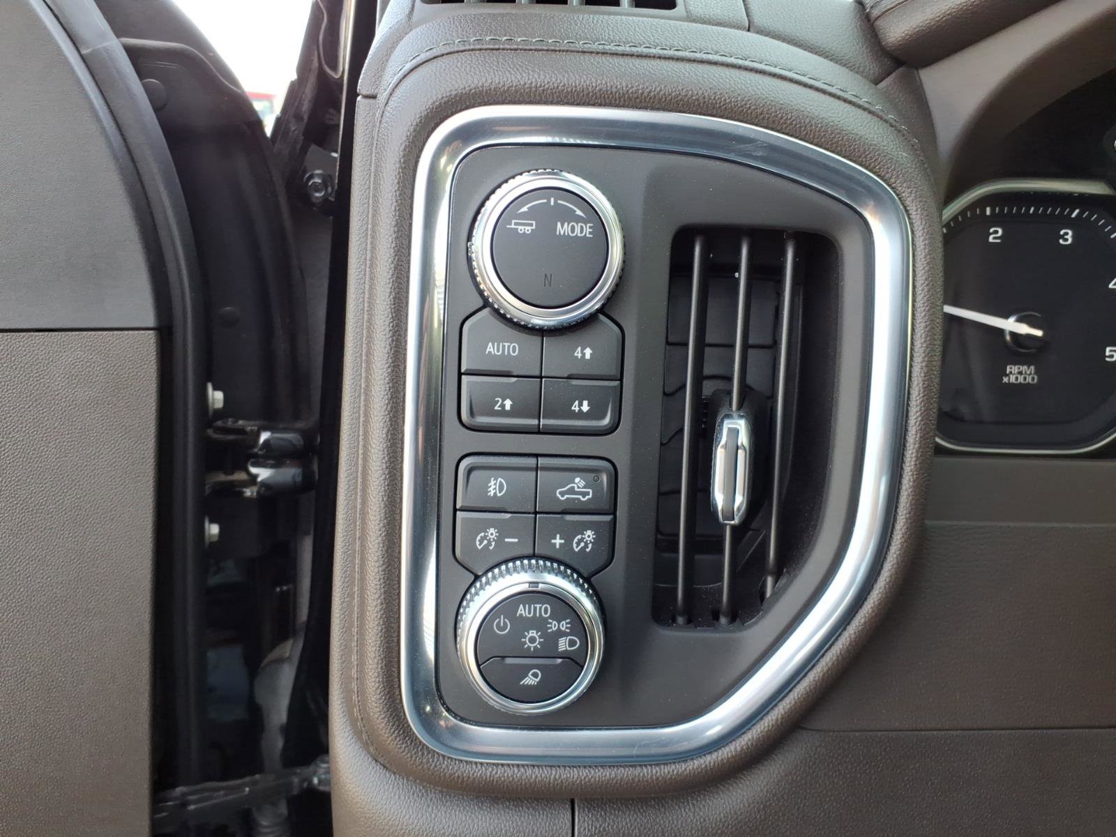 Used 2022 GMC Sierra 3500 Denali image 16