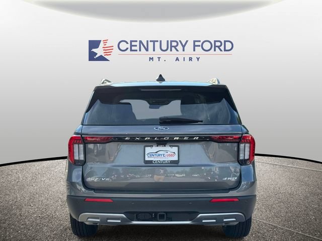 Used 2026 Ford Explorer Active w/ Active Comfort Package AWD/4WD image 3