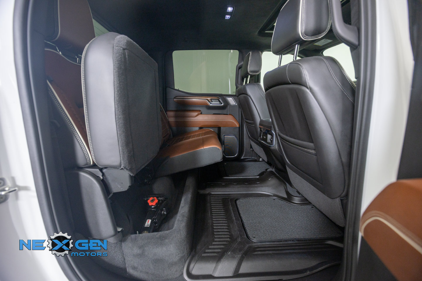 Used 2024 GMC Sierra 1500 Denali Ultimate AWD/4WD image 41