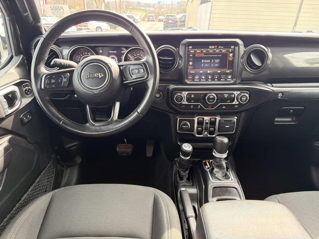 Used 2022 Jeep Gladiator Sport image 16