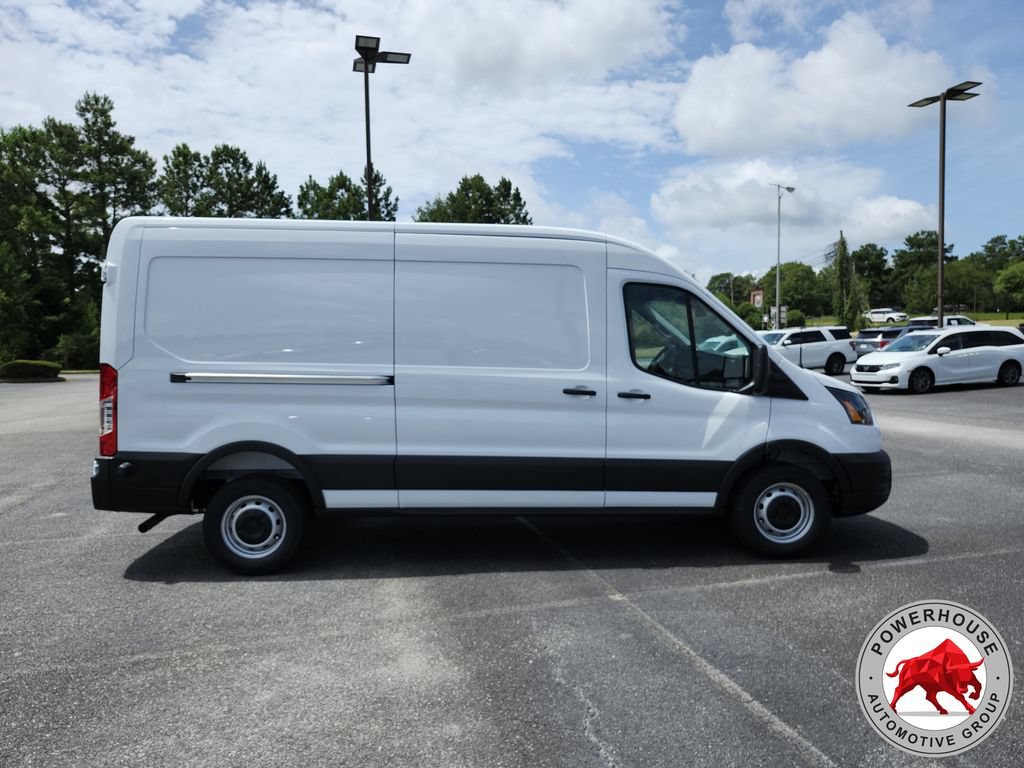 New 2026 Ford Transit 250 148 Medium Roof w/ Load Area Protection Package RWD image 8