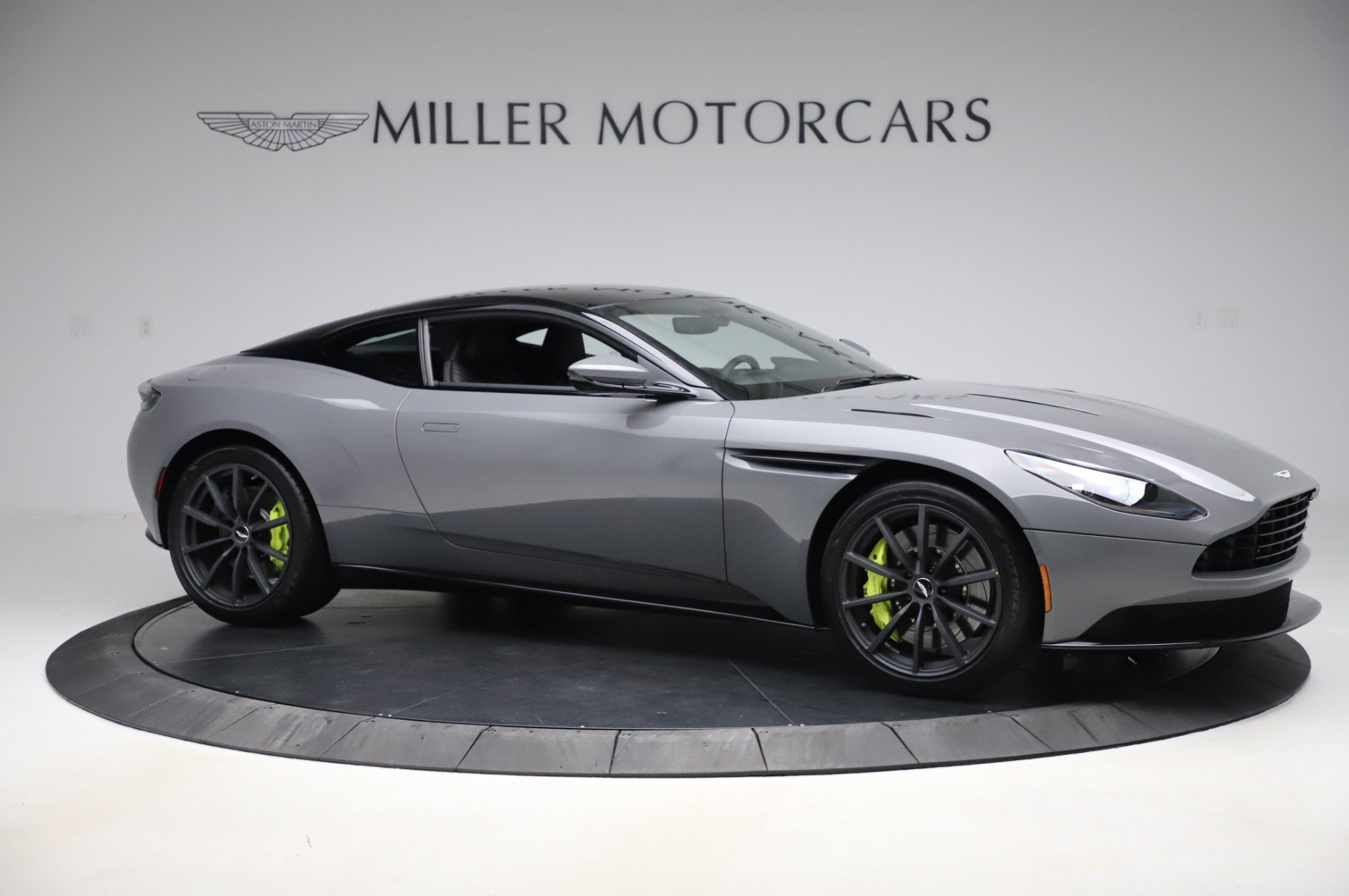 Used 2020 Aston Martin DB11 AMR RWD image 11