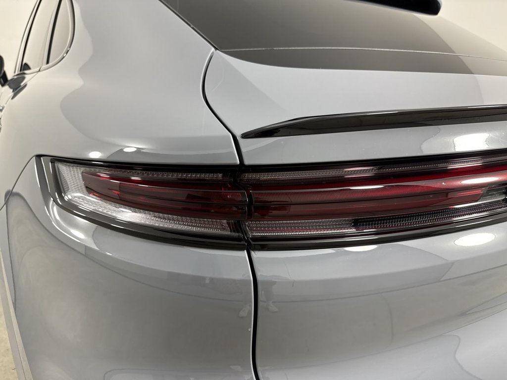 New 2026 Porsche Cayenne Coupe AWD/4WD image 17